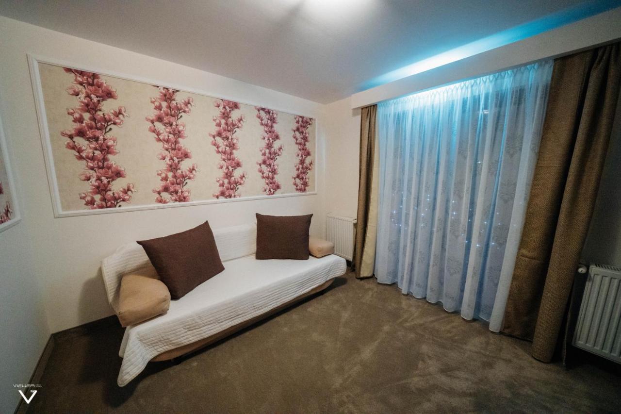 Casa Carmen Hotel Dorna-Arini Buitenkant foto