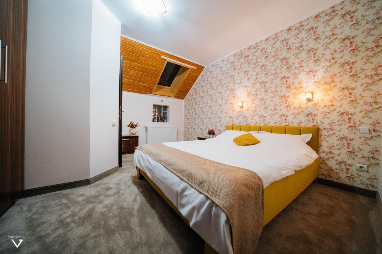 Casa Carmen Hotel Dorna-Arini Buitenkant foto