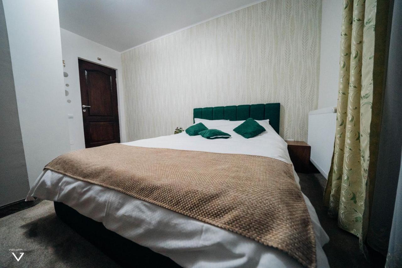 Casa Carmen Hotel Dorna-Arini Buitenkant foto