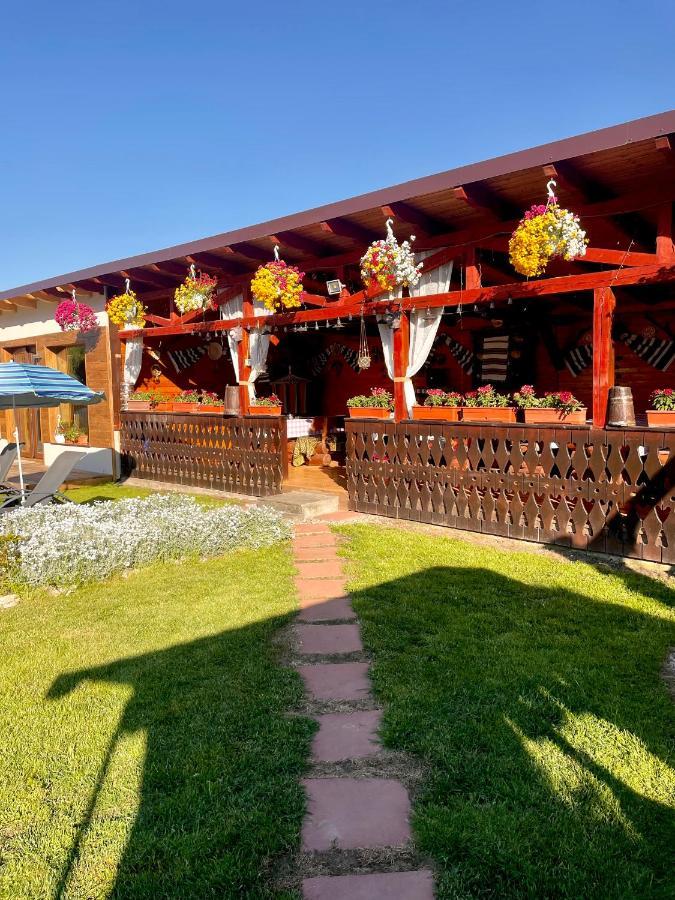 Casa Carmen Hotel Dorna-Arini Buitenkant foto