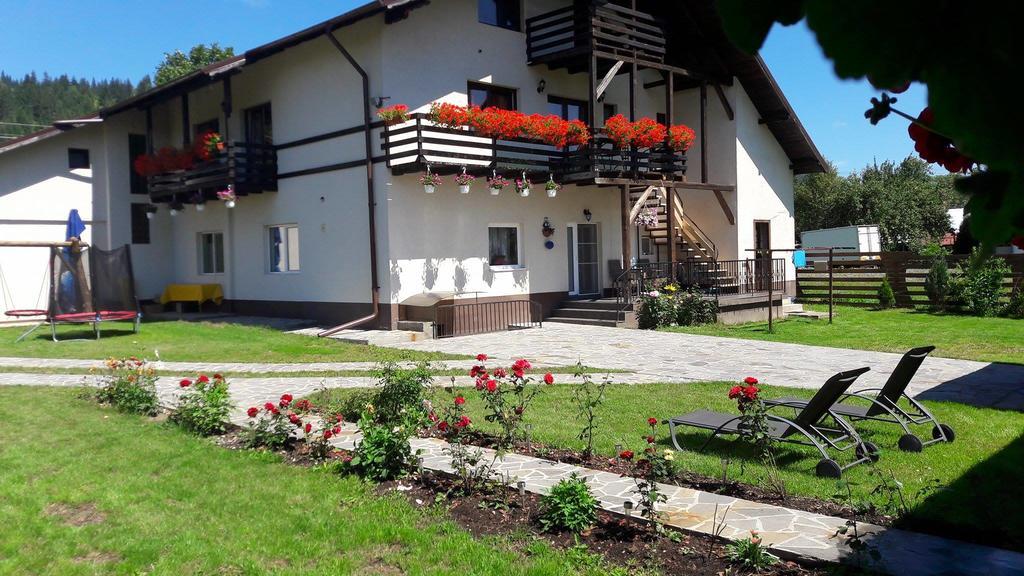 Casa Carmen Hotel Dorna-Arini Buitenkant foto